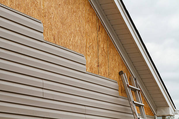 Professional Siding Contractor technician working in Downers Grove, IL